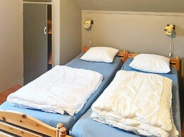 8 Person Holiday Home in Flatraket-by Traum