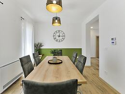 With Pool, Jacuzzi and Sauna