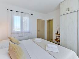 With Pool, Jacuzzi and Sauna