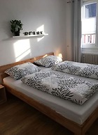 City Whispers 2 Comfortable Vacation Home