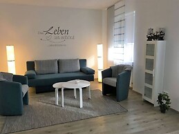 City Whispers 2 Comfortable Vacation Home
