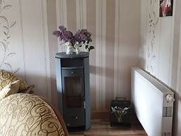 A. Heyne Modern Retreat