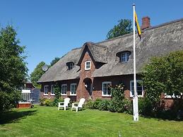Holiday Apartment Wanlik Hus