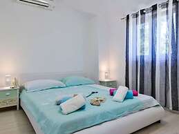 Villa Stella Comfortable Holiday Residence