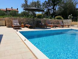 Villa Stella Comfortable Holiday Residence