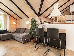 6 Person Holiday Home in Vaeggerlose