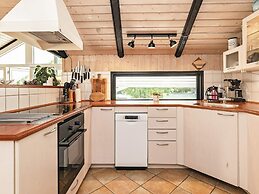6 Person Holiday Home in Vaeggerlose