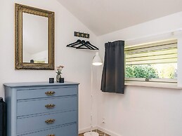 6 Person Holiday Home in Vaeggerlose