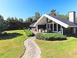 6 Person Holiday Home in Vaeggerlose