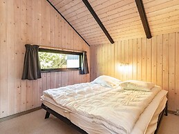 6 Person Holiday Home in Vaeggerlose