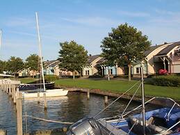 Dijkvilla on the Ijsselmeer