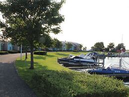 Dijkvilla on the Ijsselmeer