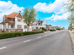 Villa in Middelkerke With sea Beach