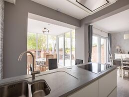 Villa in Middelkerke With sea Beach