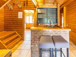 Majestic Chalet in Durbuy 200 Meters From the Golf