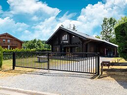 Majestic Chalet in Durbuy 200 Meters From the Golf