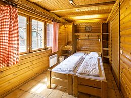 Majestic Chalet in Durbuy 200 Meters From the Golf