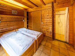 Majestic Chalet in Durbuy 200 Meters From the Golf