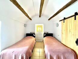 Edinah Complex With Pool and Facilities for PRM