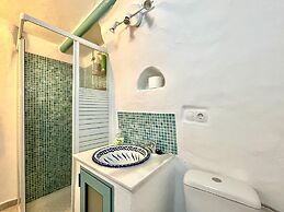 Edinah Complex With Pool and Facilities for PRM