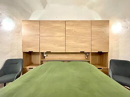 Edinah Complex With Pool and Facilities for PRM