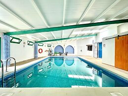 Edinah Complex With Pool and Facilities for PRM