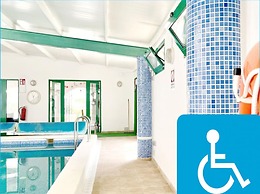 Edinah Complex With Pool and Facilities for PRM