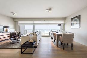 Beautiful Apartment by the sea