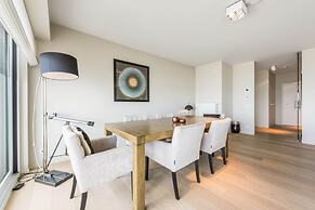 Beautiful Apartment by the sea