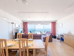 Bright Apartment With Sea-views