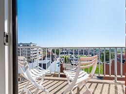 Bright Apartment With Sea-views