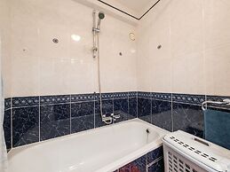 Bright Apartment With Sea-views