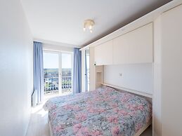 Bright Apartment With Sea-views