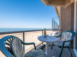 Bright Apartment With Sea-views