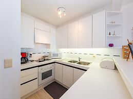 Bright Apartment With Sea-views