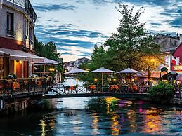 Spacious Holiday Home in the Luberon