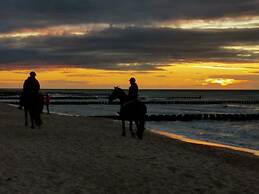 Strandburg Modern Retreat