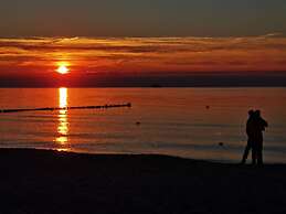 Strandburg Modern Retreat