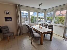 Strandburg Modern Retreat