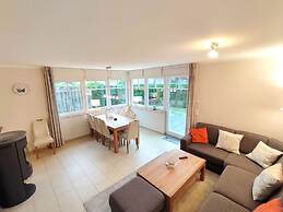 Strandburg Modern Retreat