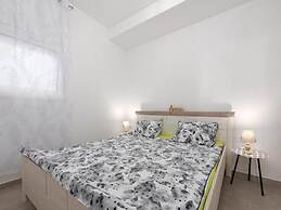 Apartments Bella Vista - One Bedroom Apartment With Terrace