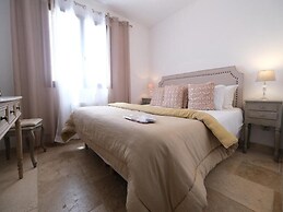 Charming Holiday Home With Private Pool