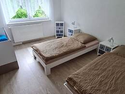 Brauer Modern Retreat
