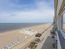 Apartment With Frontal sea View