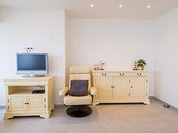 Apartment With Frontal sea View