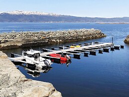 10 Person Holiday Home in Inderoy-by Traum