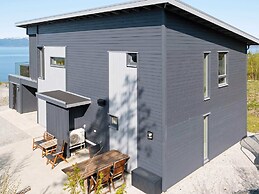 10 Person Holiday Home in Inderoy-by Traum