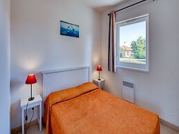 Nice Holiday Home Near Lake in Les Landes