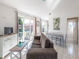 Nice Holiday Home Near Lake in Les Landes