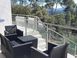 Architectural Villa With Swimming Pool